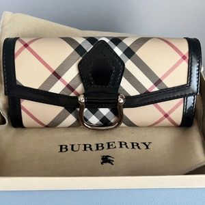 Burberry Nova Check Full Sized Wallet